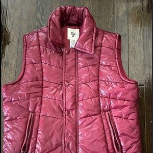 Billabong Womens Puffer Vest Size Small Maroon Burgundy Red- worn once